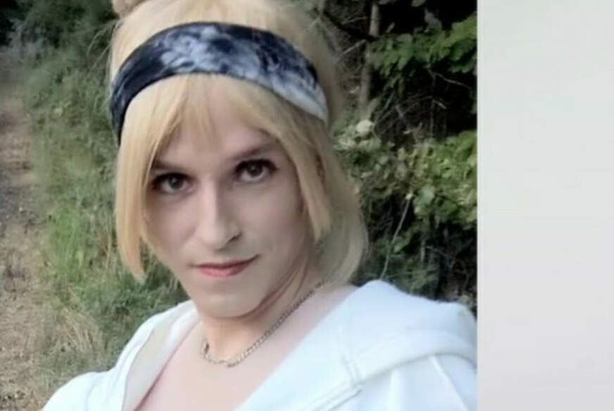 Wandertour mit nacktem Sklaven an der Leine! Der wird h**t rangenommen und a*******t! von TV_Helena_Kimberly