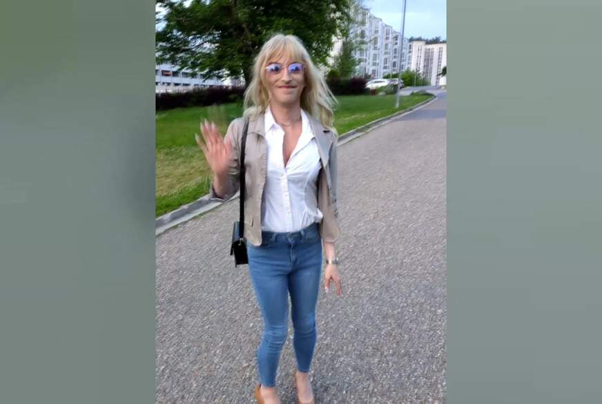 TV_Helena_Kimberly: Geiler Afterwork Dre**r! In der Studentenbude wird mir dreimal auf die Brille g******t!
