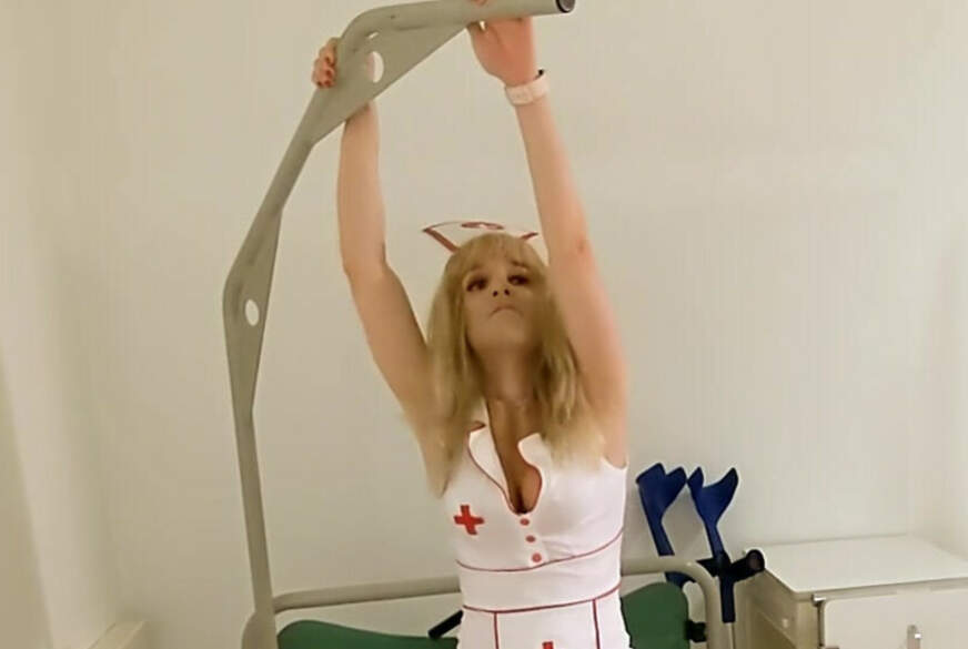 TV_Helena_Kimberly: S*******r Helena kommt zur Visite! Sofortige Genesung durch Urin Therapie und o**le Behandlung! FULL