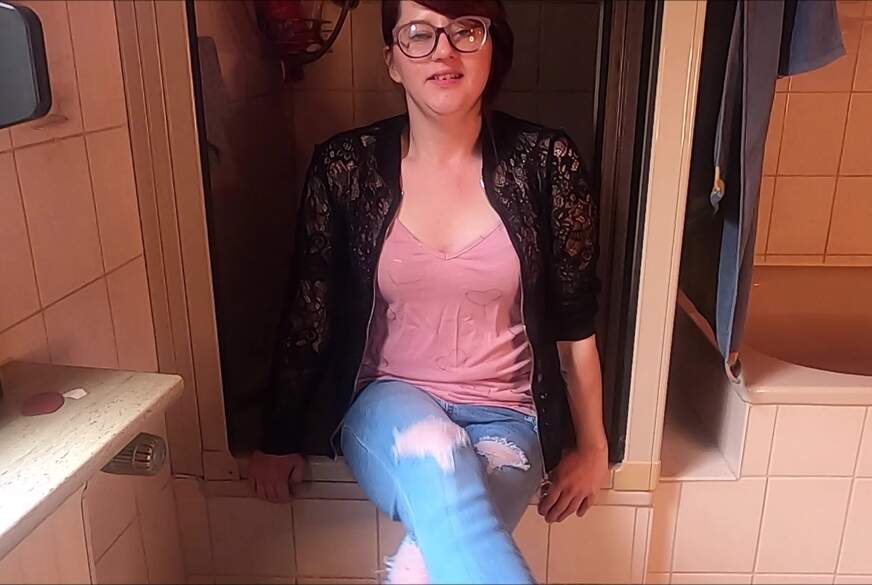Melanie-Sweet: Ich zeige mich Dir zum ersten Mal nackt