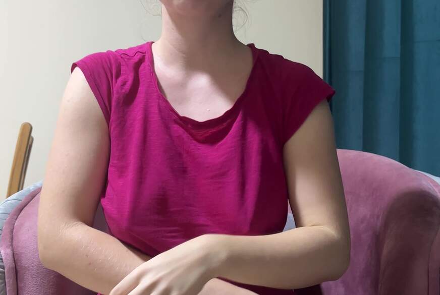 Heiße Blondine mit geilen Füßen und Zahnspange kommt zum Orgasmus von Sweet-lucy