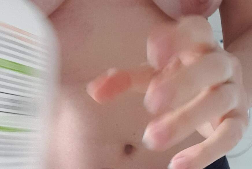 SexySuesse: N**ser Spaß im Badezimmer