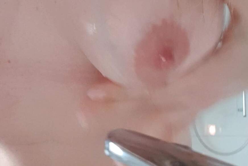 SexySuesse: N**ser Spaß im Badezimmer