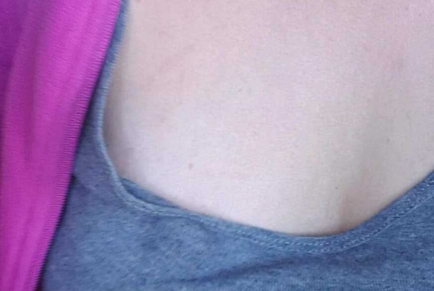 SexySuesse: Geilstes NS Video Outdoor mit nackten Titten