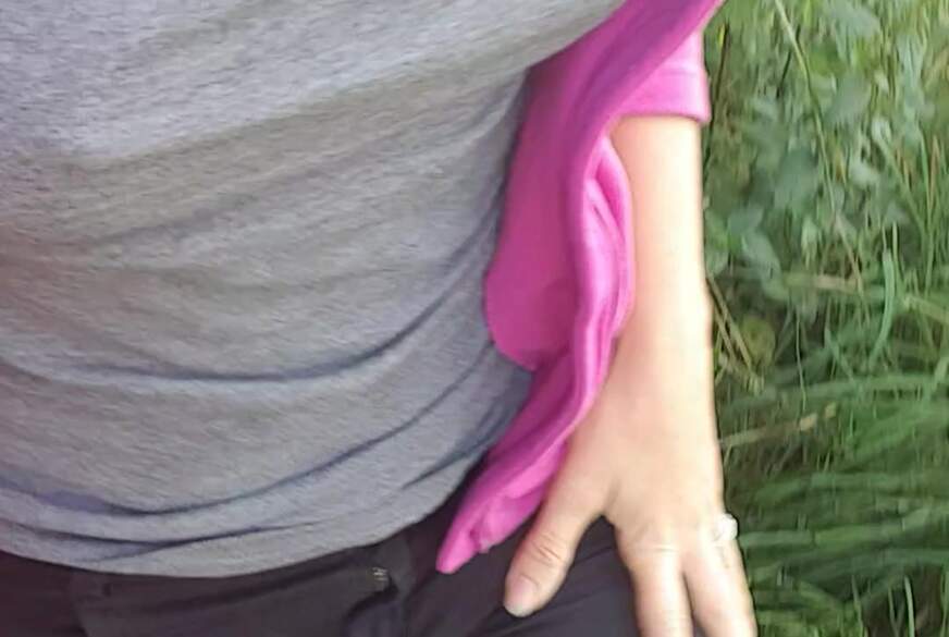 SexySuesse: Geilstes NS Video Outdoor mit nackten Titten
