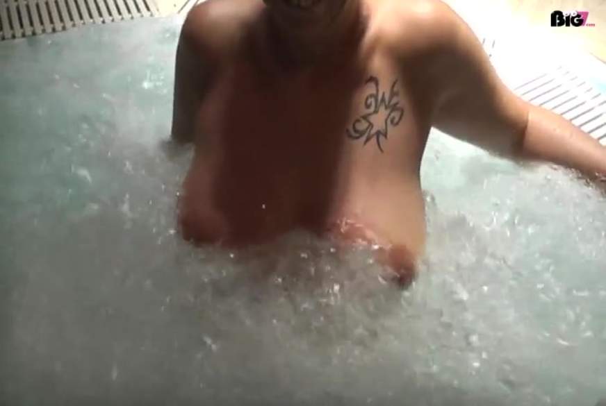 B**wjob im Whirlpool von naturalchris pic3