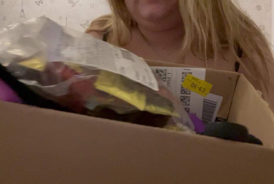 Erdbeersahnehot: Pack mit mir meine Toy Kiste aus, SB in allen 3 L****rn