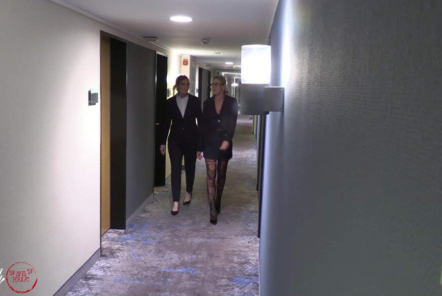 Miley-Weasel: 2 Bürob*****s f****n sich die Seele aus dem Leib !!