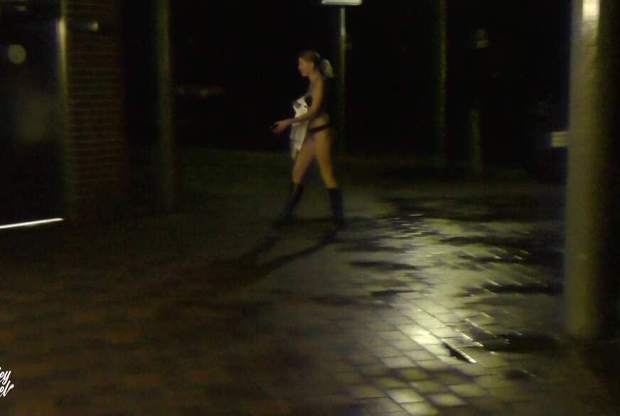Miley-Weasel: Autobahnn***e!! Mit verbundenen Augen g*******t d**********t!