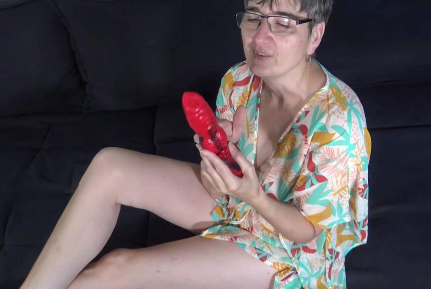 Special Red Dildo von GermanHotMilf pic3