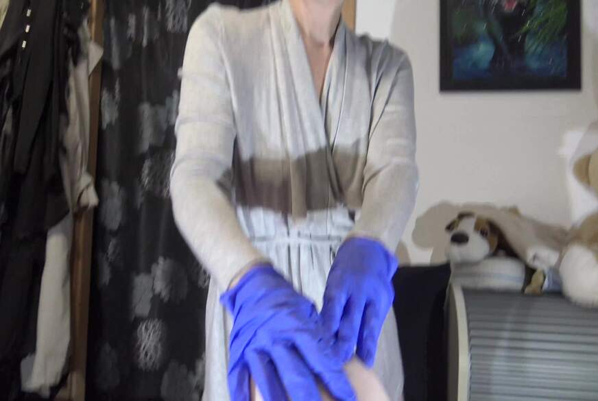 C*m over Blue Gloves von GermanHotMilf pic2