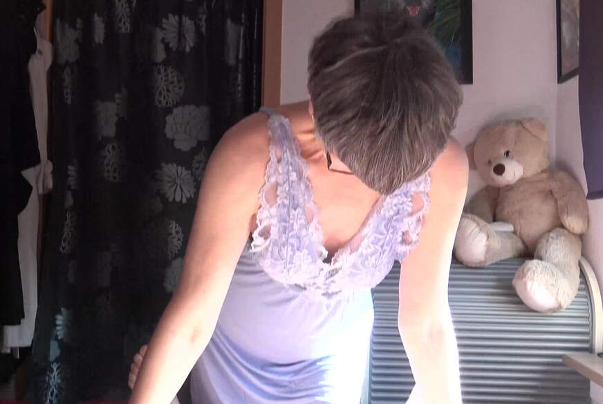 GermanHotMilf: Swallow Sunday