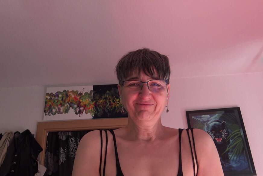 GermanHotMilf: Horny B**wjob