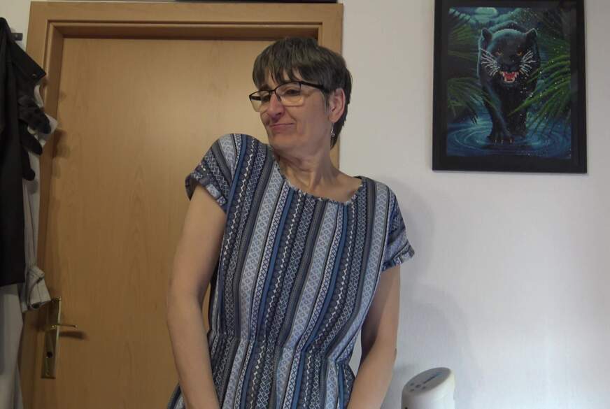GermanHotMilf: Horny H*****b