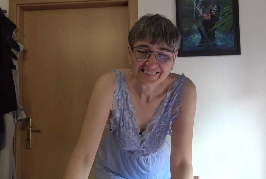 GermanHotMilf: C**k S**king