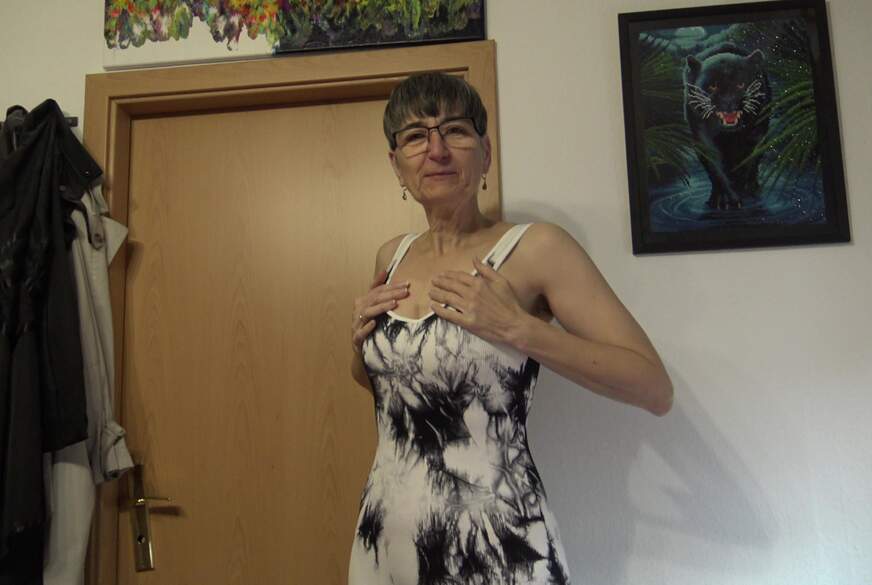 GermanHotMilf: He comes Hot