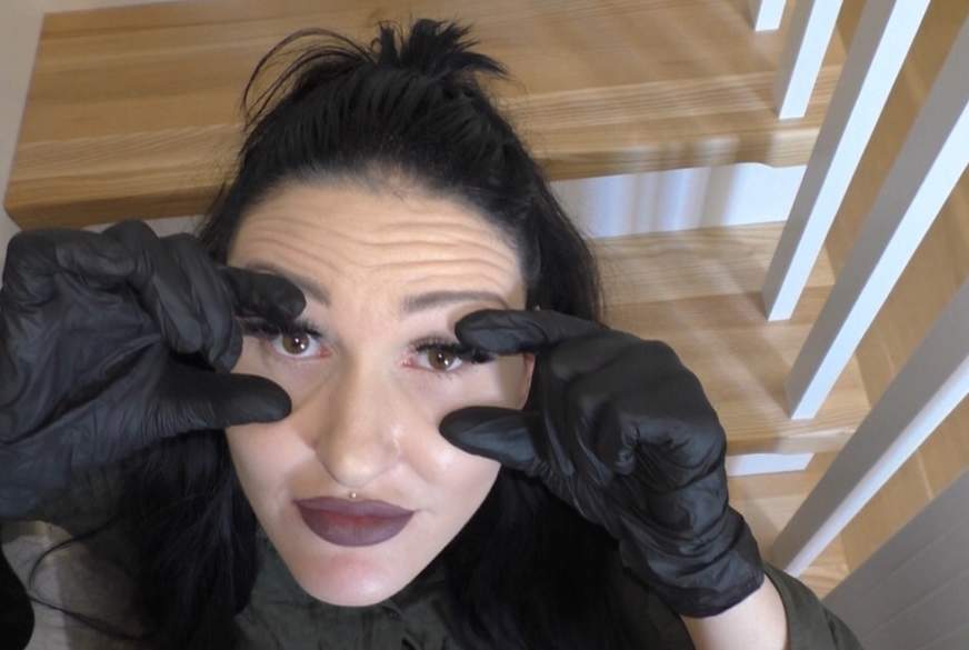 In die Augen g******t - S****a S*********i! von Mira-Grey