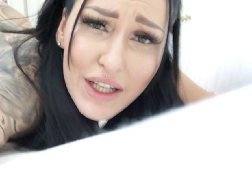 Mira-Grey: gemeiner C*****d - F*******k Chaos!