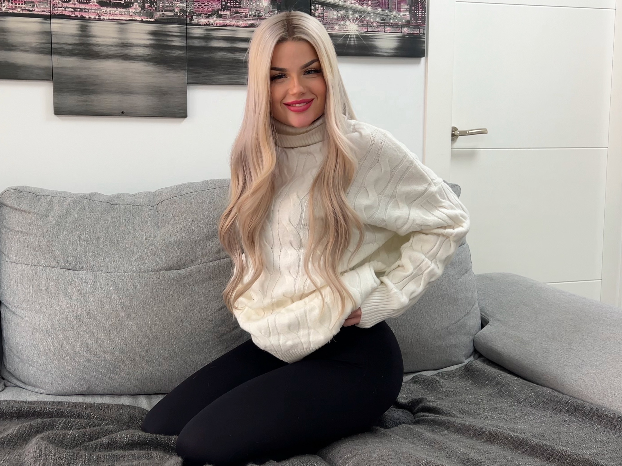 So ich wage nochmal einen Neuanfang, vielleicht kennst du mich schon aus älteren Videos?
Falls nicht erfährst du in diesem Video mehr von mir, ich will dieses Jahr etwas durch Deutschland touren und viele neue Clips für dich drehen ;) Wenn du Ideen und Anregungen hast kannst du mir gerne schreiben!