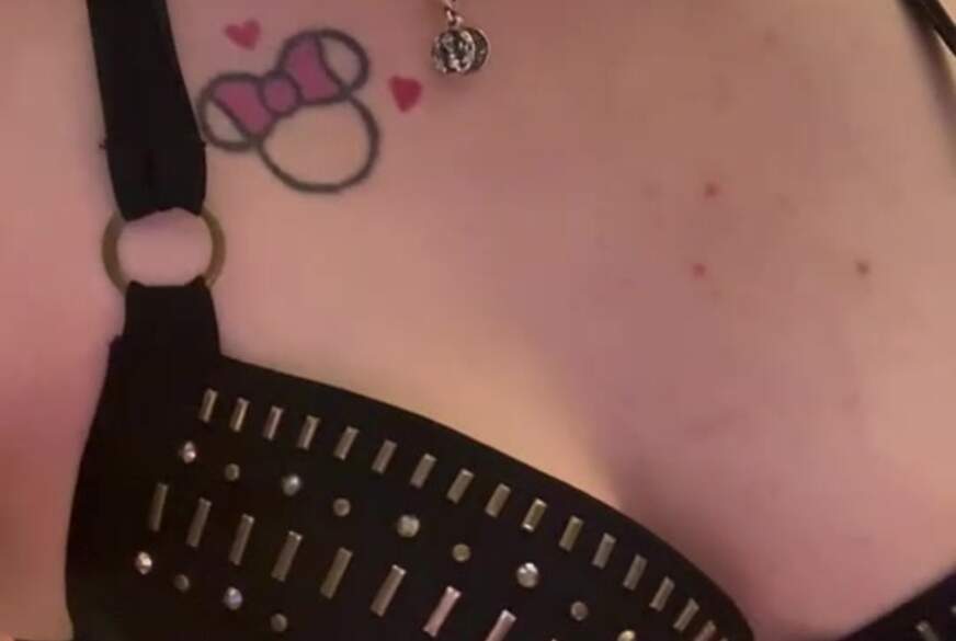 WildeSuende: ausziehen und geil selbst machen