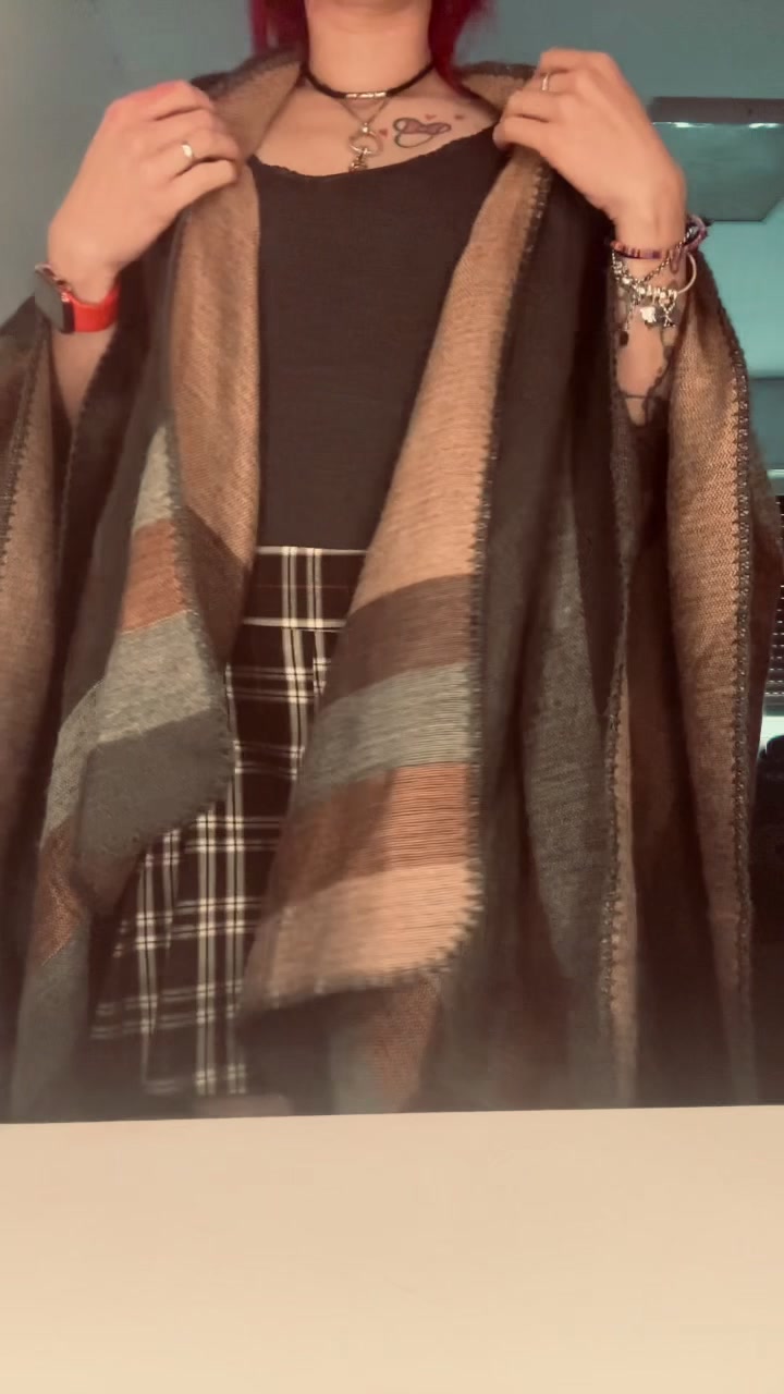 schicker Minirock ... ich ziehe mich aus  