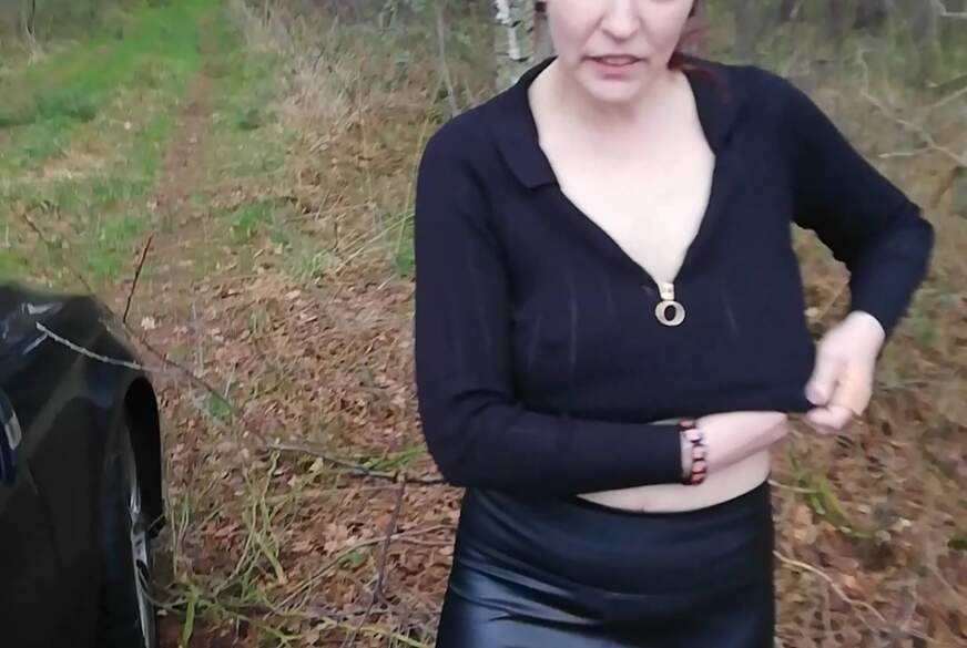 sidecut-susi: Strip im Wald