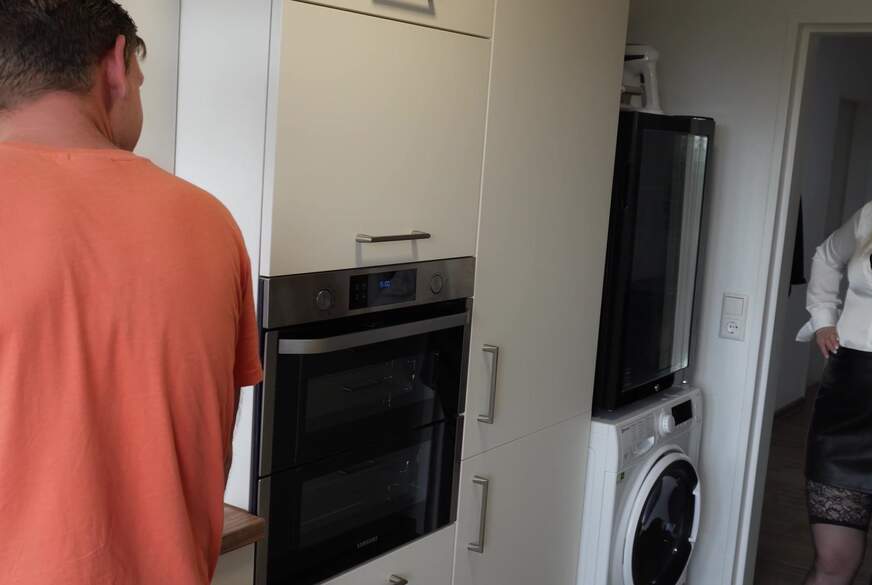 Lea-kirsch: P*****ser FEIERABENDf**k mit der CHEFIN! Jetzt darf der Azubi 19 zeigen was er gelernt hat!