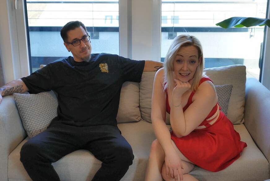 Lea-kirsch: FAN Mark 43 F***t MICH KAPUTT und PUMPT MIR SEINE HEISSE L****g DIREKT IN DEN R***eN!