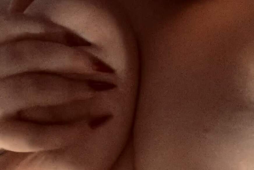 BigBoobsLizzy: ORDENTLICH DURCHKNETEN
