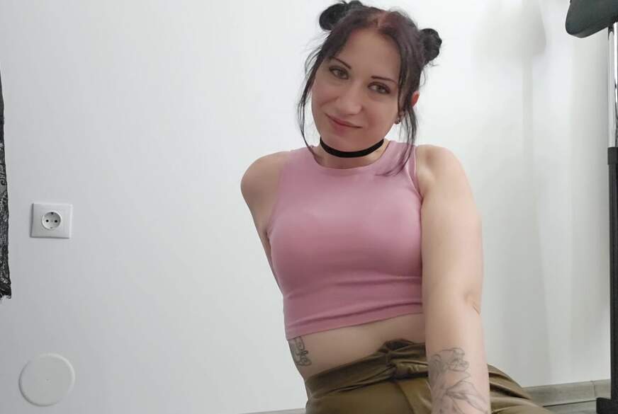 ElenaVoss: Hab ich ernsthaft meinen M****is**t zum ersten Mal probiert?!