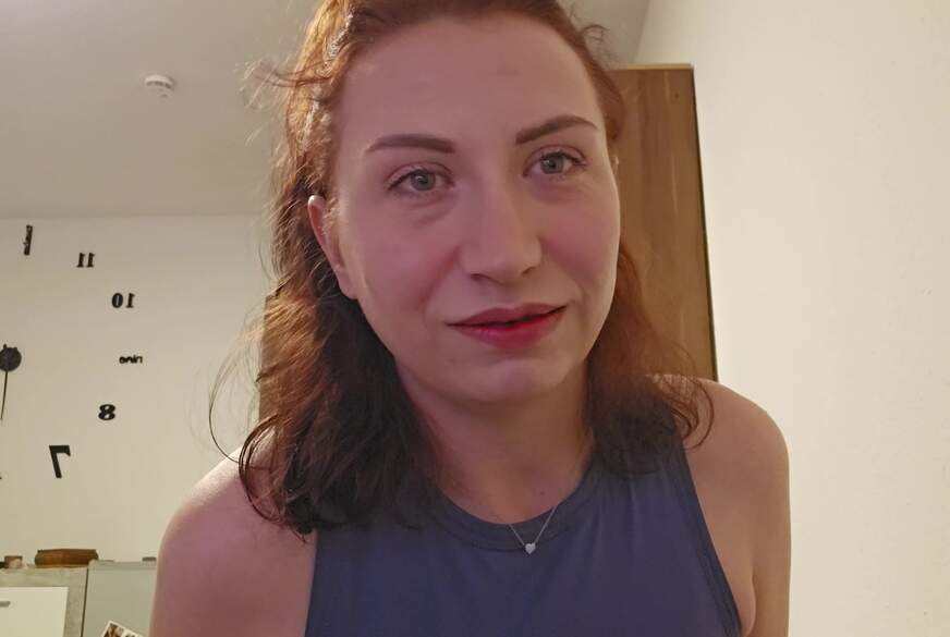 Stella-Sweet: Ich zeige dir wie ich b**se.. Und werde dabei selber geil?