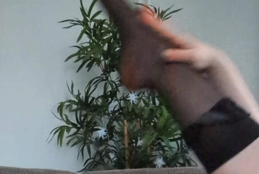 Einfach geil geworden vom Nylon auf der Haut von B**ter-fly pic3