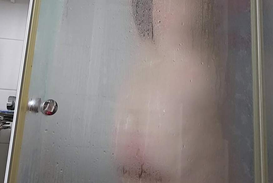 s*******r und duschen von LaraLou