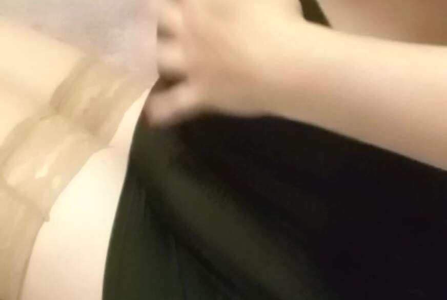 Sexypaar3947: Geile M****i mit Dildo und Vibrator g*****t