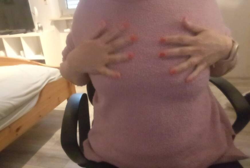 Sexypaar3947: Auf dem Bürostuhl