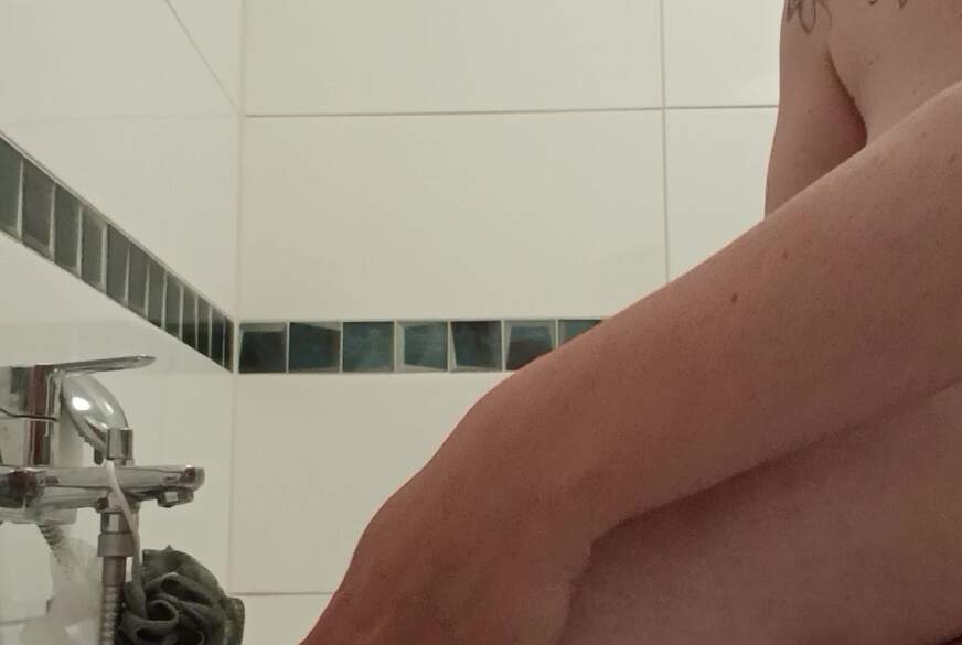 Geil in der Badewanne besorgt von Sexypaar3947 pic1