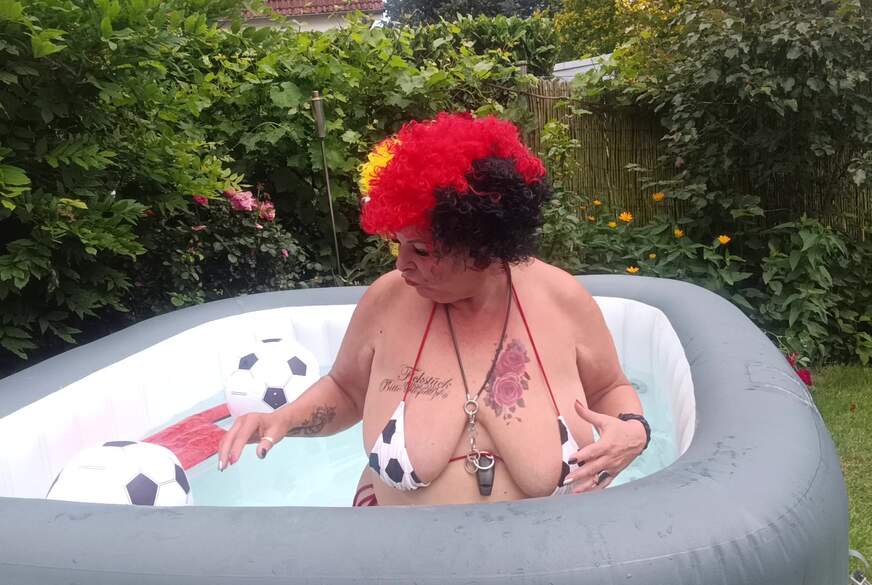 HotSilli152: Schwarz, rot, geil