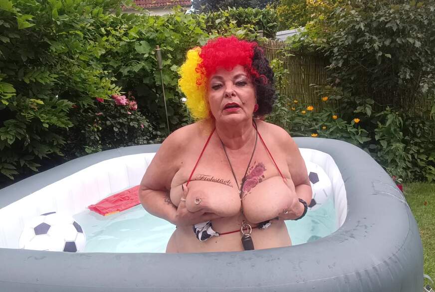 HotSilli152: Schwarz, rot, geil