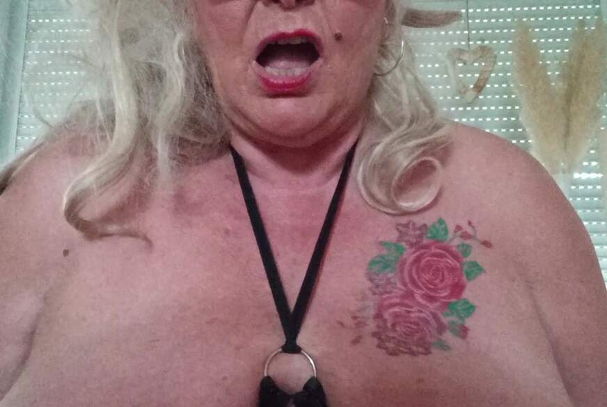 HotSilli152: Bin ich eine geile Cams*u