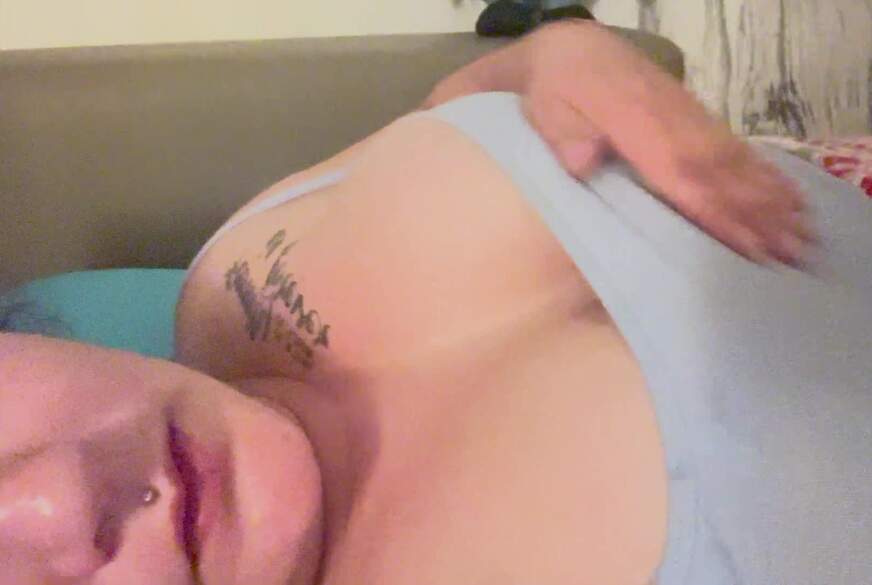 Crazyjinga: Ich berühre meine d**ken Titten für dich