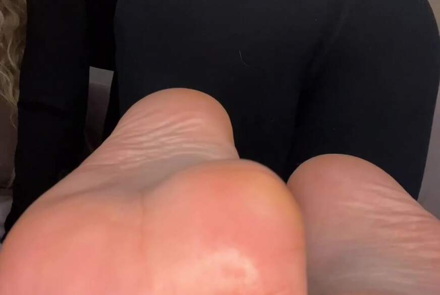 HotFeli: Füße massieren und einölen