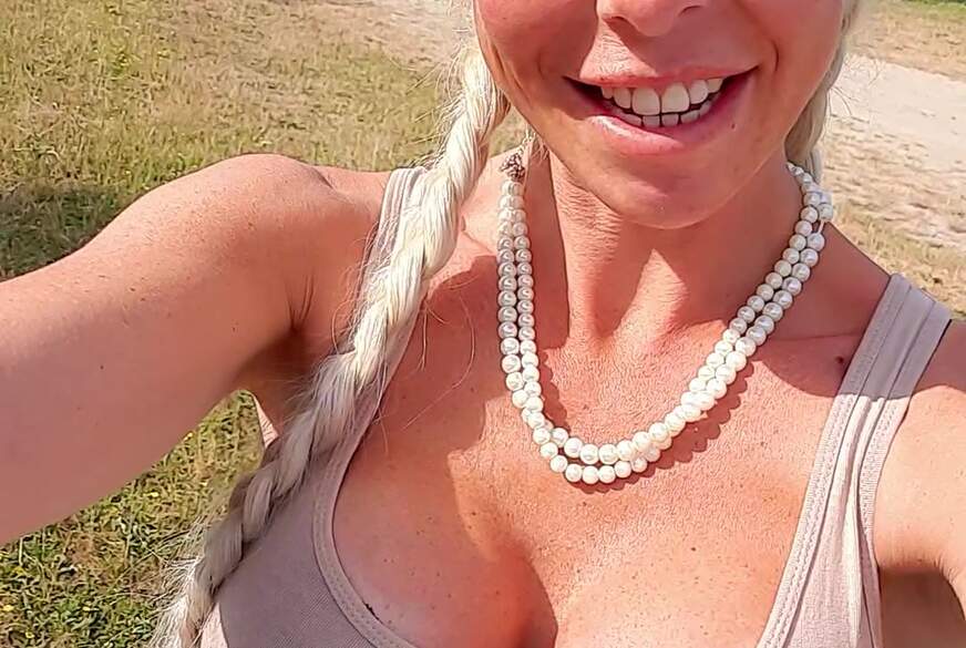 TiffanyWet: Hilfe!!! Notgeil im Familienurlaub!!!
