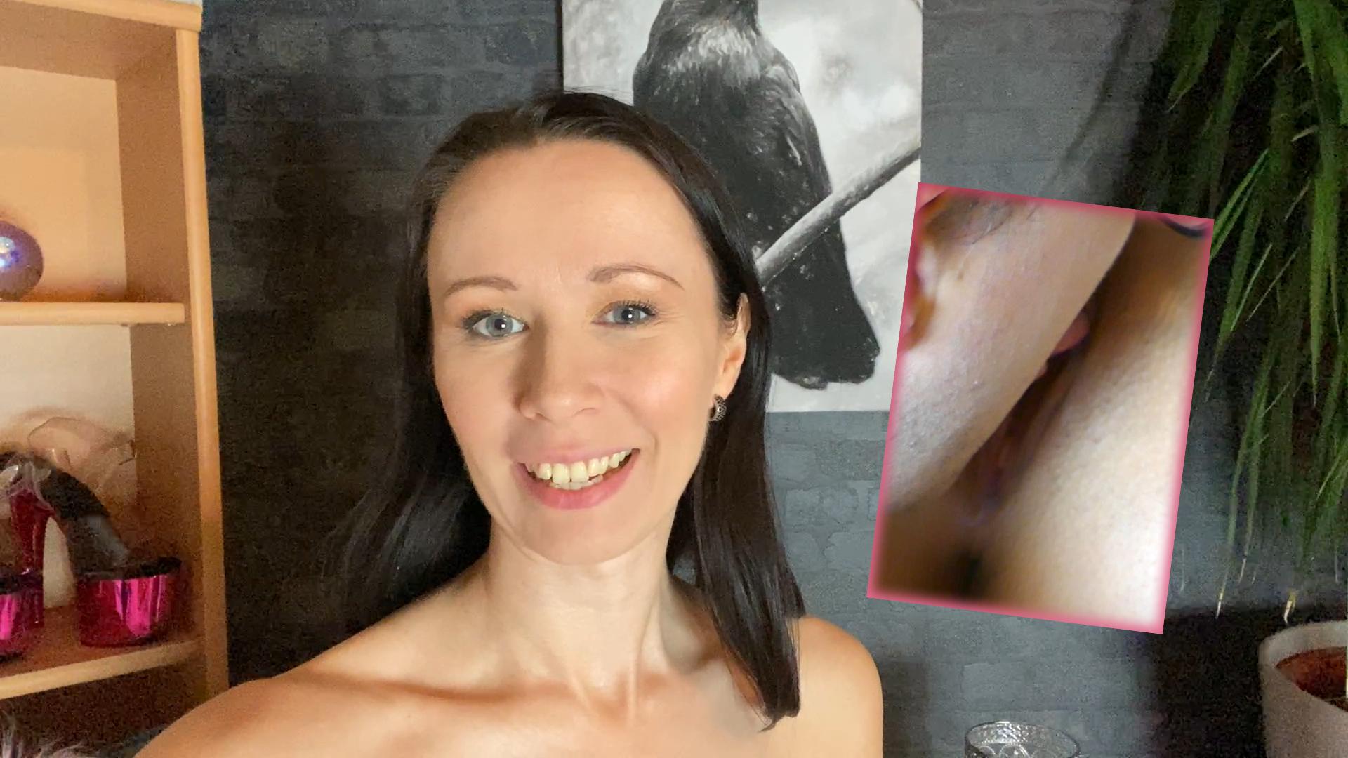 Userwunsch erfüllt! Close Up lecken bis zum Höhepunkt! Als ich diesen Videowunsch gelesen habe, wusste ich gleich, das ist genau das, was ich als nächstes machen will!
Schließlich liebe ich es von einer akrobatischen Zunge verwöhnt zu werden. ich musste musste meine Geilheit ganz schön zurückhalten, weil ich nicht schon zu Beginn des Videos kommen wollte! Am Ende hat sich meine Pussy aber über Ihren verdienten Höhepunkt gefreut und du bist GANZ NAH DRAN! 
Schreib mir in die Kommentare, ob es nah genug für dich war!