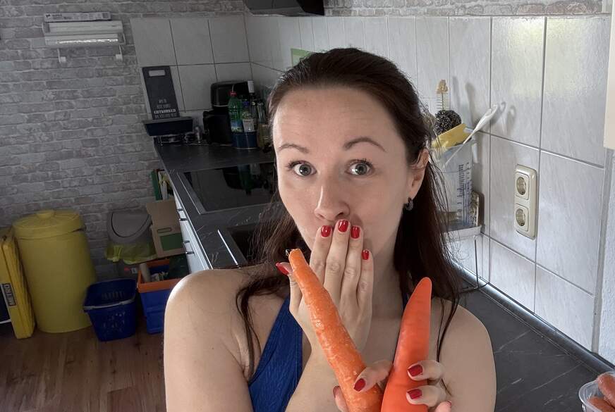 Ronya-Rabe: OMG, dieses GEMÜSE VIBRIERT und BEFRIEDIGT!