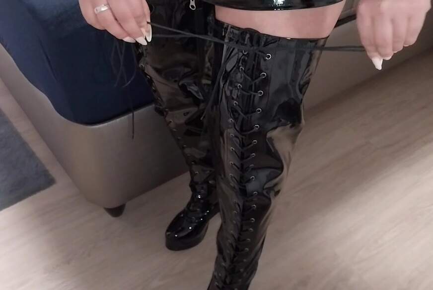 LadyDomisa: Meine neuen Lack Overknees