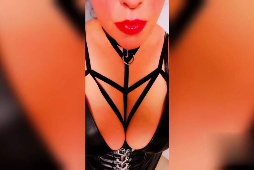 Spitting von Pornopuppe von LadyDomisa pic2