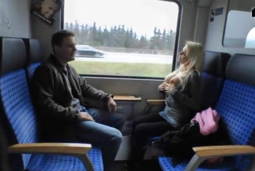Skandal-F**k - Direkt im Zug !! von sexyjacky pic3