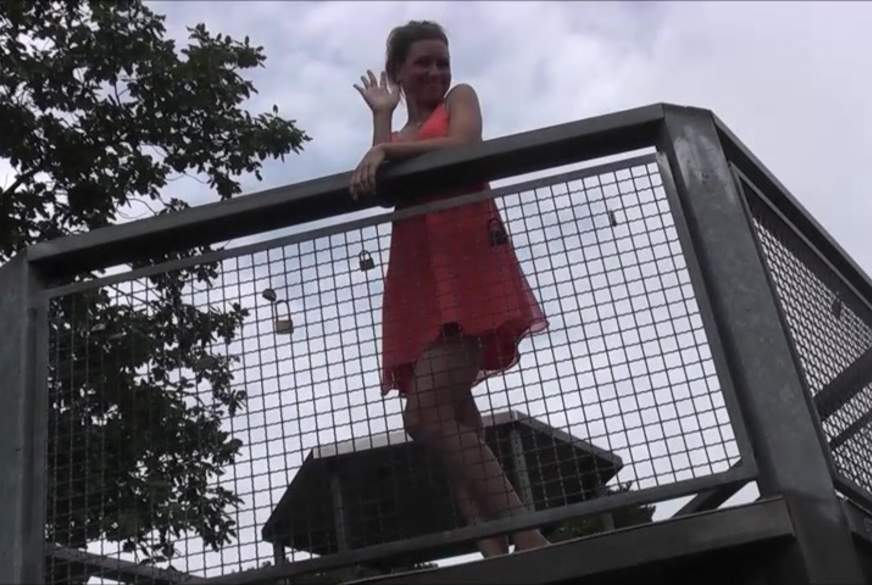 LaraColada: Pipi vom Aussichtsturm