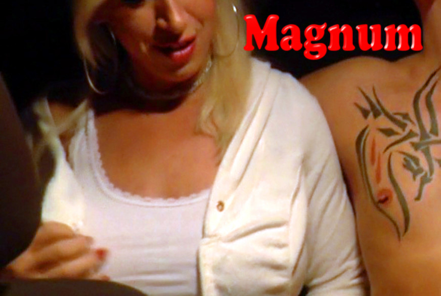 ASURAN: 3er MANU MAGNUM Lesbo DOPPEL D Porno im STRAßENVERKEHR !! Teil 1