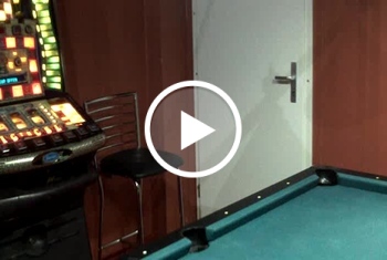 FICK auf BILLARD-TISCH mit GIRL !! ab 25 Tattoos Europäisch Rasiert Frau-Mann Ungewöhnliche Orte Natur Blowjob Nahaufnahme Doggystyle Missionar Extremes Stöhnen 